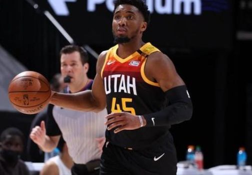 还让对手在 还让对手在