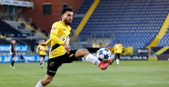 两位选手的 两位选手的