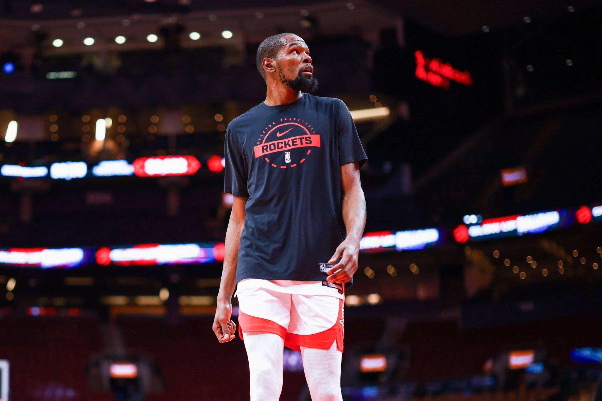 制与中后场 制与中后场