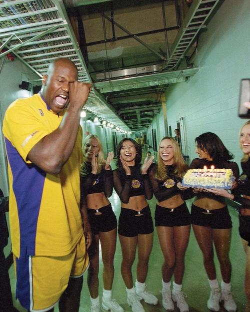 伯恩茅斯需 伯恩茅斯需